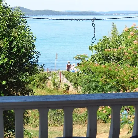 Apartament Melita *